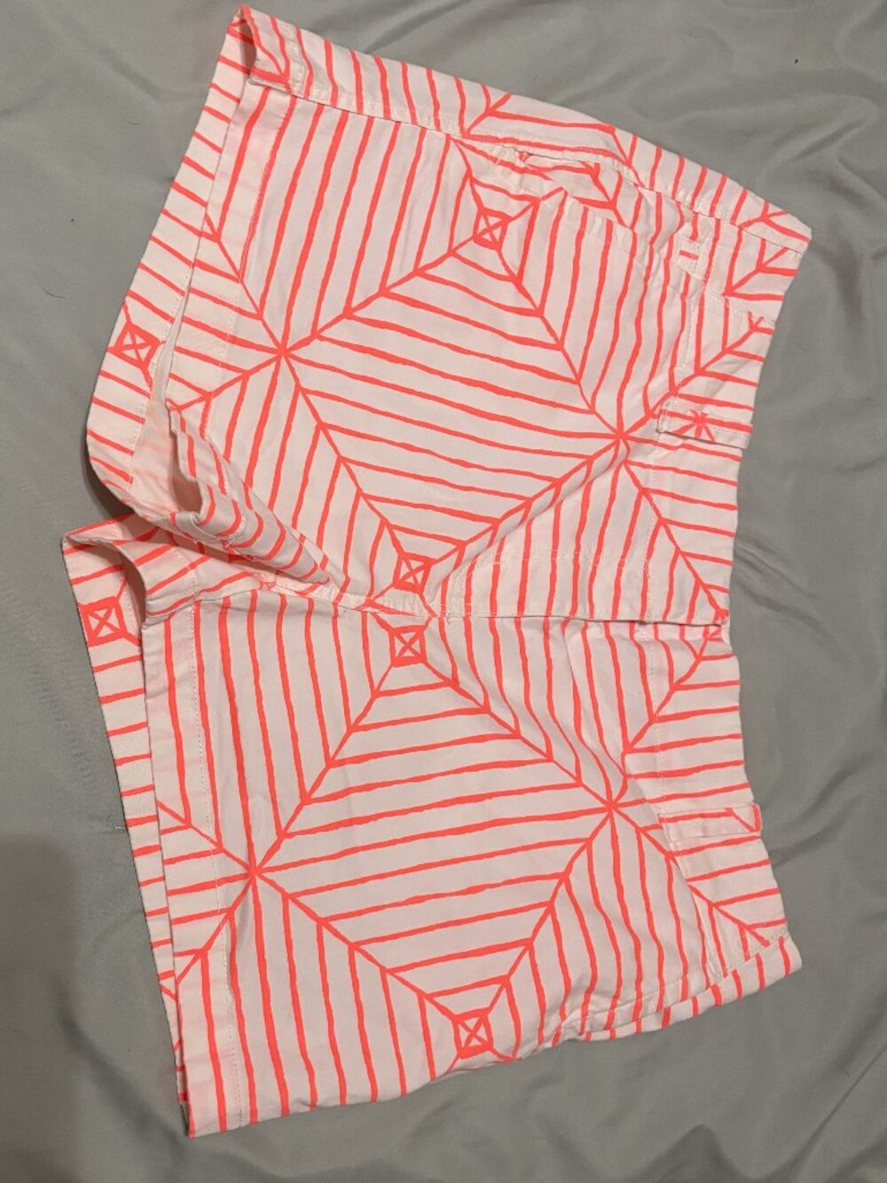 Vineyard Vines hot pink/orange geometric shorts